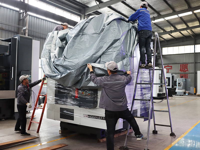 感谢客户对雷欧厂家产品技术支持和信任-LCK700数控立车已出货