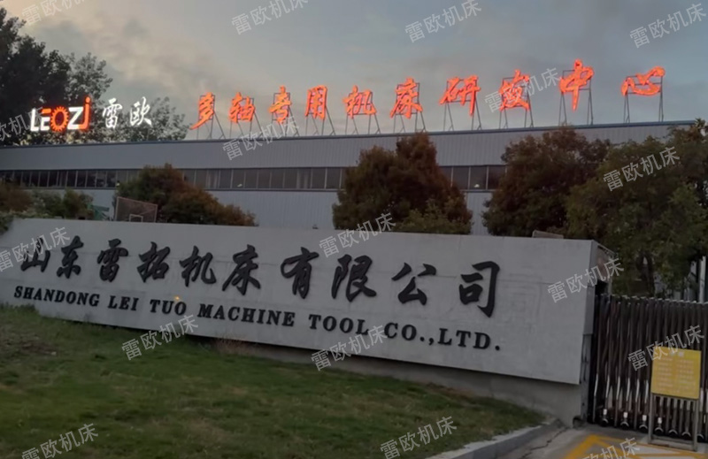 满满两车立车、钻孔机，连夜发货